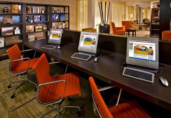 Courtyard By Marriott Atlanta Buford Mall Of Georgia Eksteriør bilde