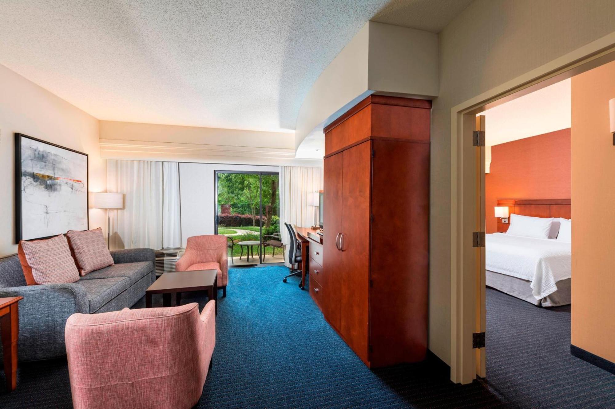 Courtyard By Marriott Atlanta Buford Mall Of Georgia Eksteriør bilde